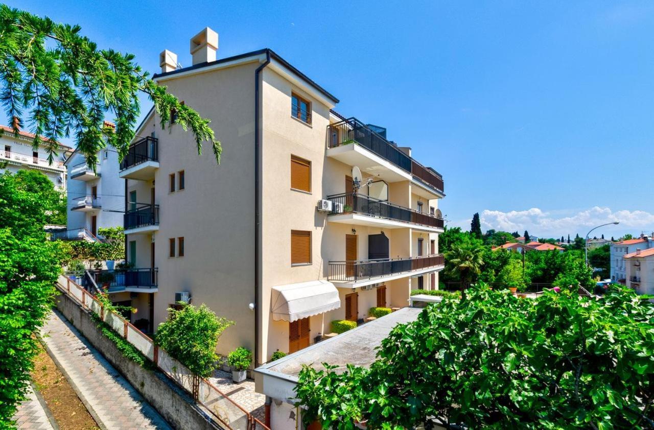 Apartments Niko Crikvenica Extérieur photo